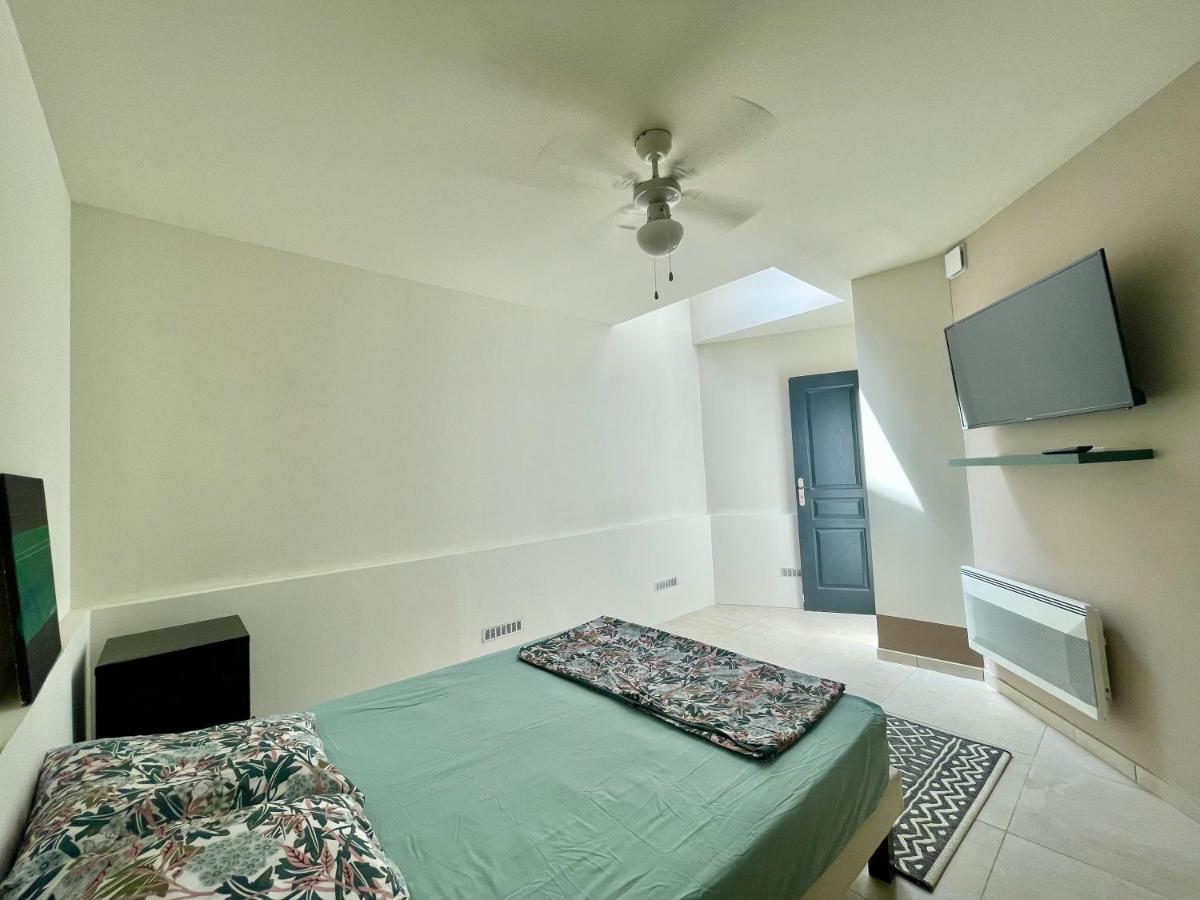 Appartement Souplex Jardin Proche Autoroute, Plages Et Attractions, Wifi - Tv, Calme Bessan Luaran gambar